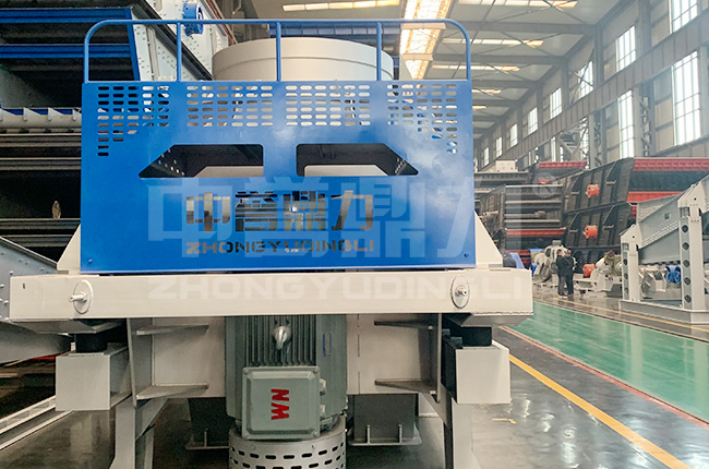 離心沖擊破碎機(jī)