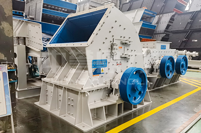 環(huán)錘式破碎機(jī)