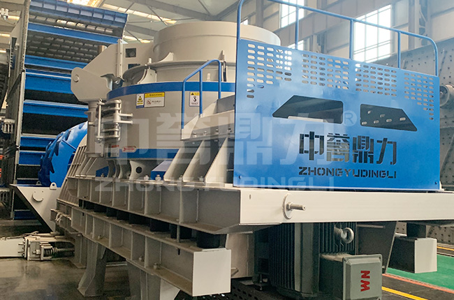 離心沖擊破碎機(jī)