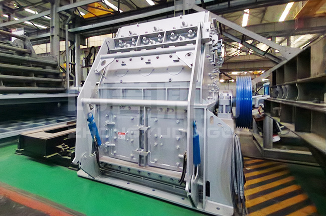 可逆錘式破碎機(jī)