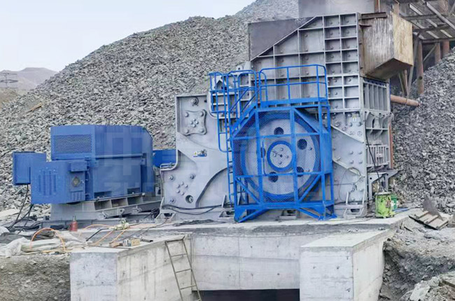 旋回式破碎機(jī)的優(yōu)缺點(diǎn) 旋回式破碎機(jī)的優(yōu)缺點(diǎn)