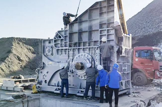 臥式旋回破碎機(jī)的優(yōu)缺點(diǎn) 臥式旋回破碎機(jī)的優(yōu)缺點(diǎn)