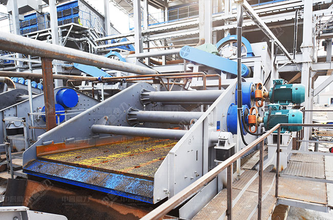 細(xì)沙回收脫水一體機(jī)現(xiàn)場