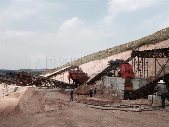 需要檢查巖石破碎機以處理所需的工具和附件