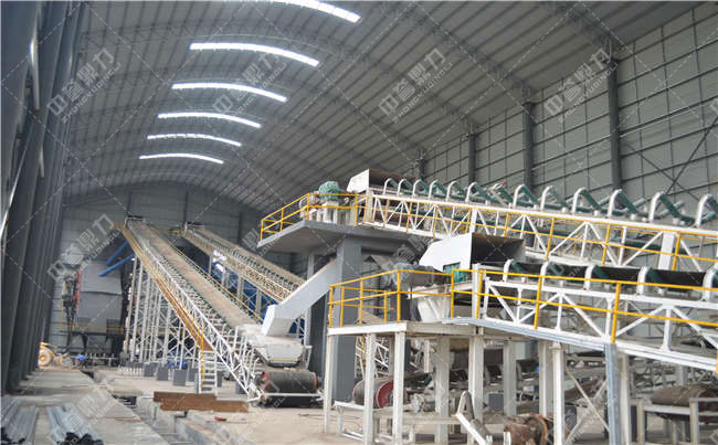 環(huán)保石子生產(chǎn)線設(shè)備室內(nèi)現(xiàn)場