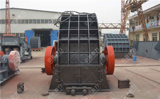 河南中譽(yù)鼎力的反擊式破碎機(jī)多少錢一臺(tái)