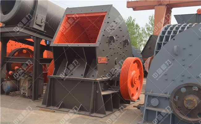 河南中譽(yù)鼎力的反擊式破碎機(jī)多少錢一臺(tái)