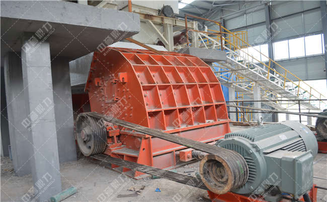 砂石骨料生產(chǎn)線設(shè)備--破碎系統(tǒng)