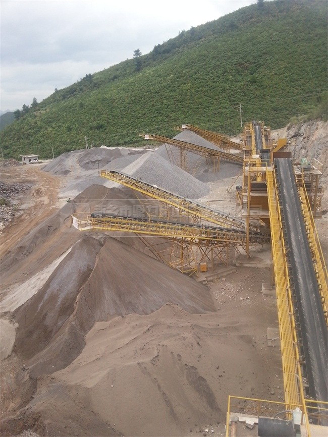 貴州六盤水時(shí)產(chǎn)800-1000噸砂石生產(chǎn)線