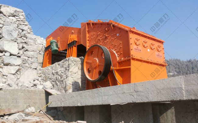 轉(zhuǎn)子進(jìn)料速度對(duì)反擊破碎機(jī)的影響