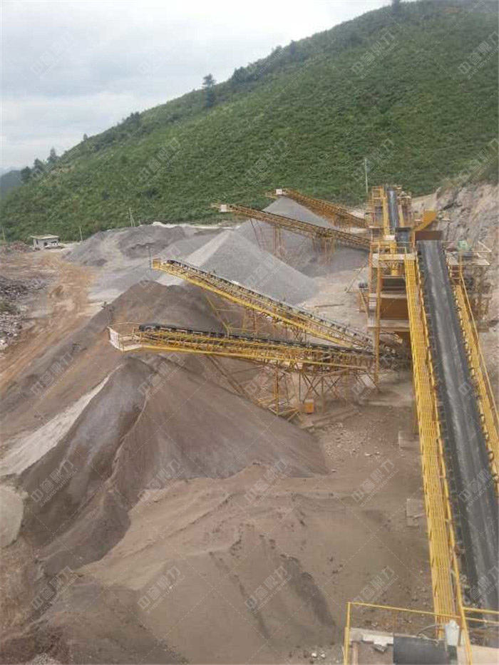 碎石設備生產(chǎn)線流程_時產(chǎn)200噸碎石生產(chǎn)線多少錢?