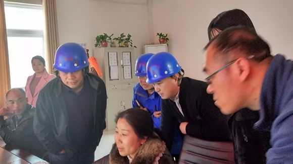 湖北京蘭集團(tuán)領(lǐng)導(dǎo)蒞臨中譽(yù)鼎力環(huán)保砂石料生產(chǎn)現(xiàn)場(chǎng)考察