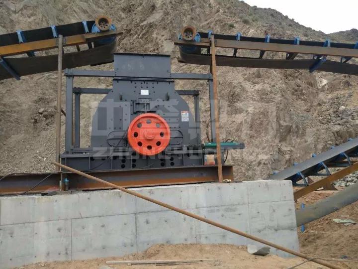 時產(chǎn)200-300噸巖石制砂生產(chǎn)線