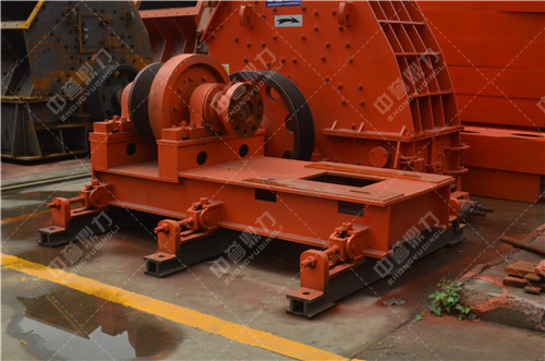 不可逆式錘式破碎機(jī)的結(jié)構(gòu)特點(diǎn)