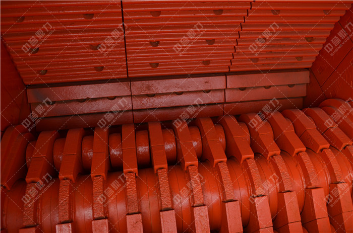 PC1220型錘式破碎機(jī)