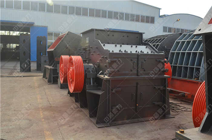 錘式碎石機(jī)設(shè)備