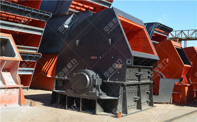 反擊式碎石機(jī)